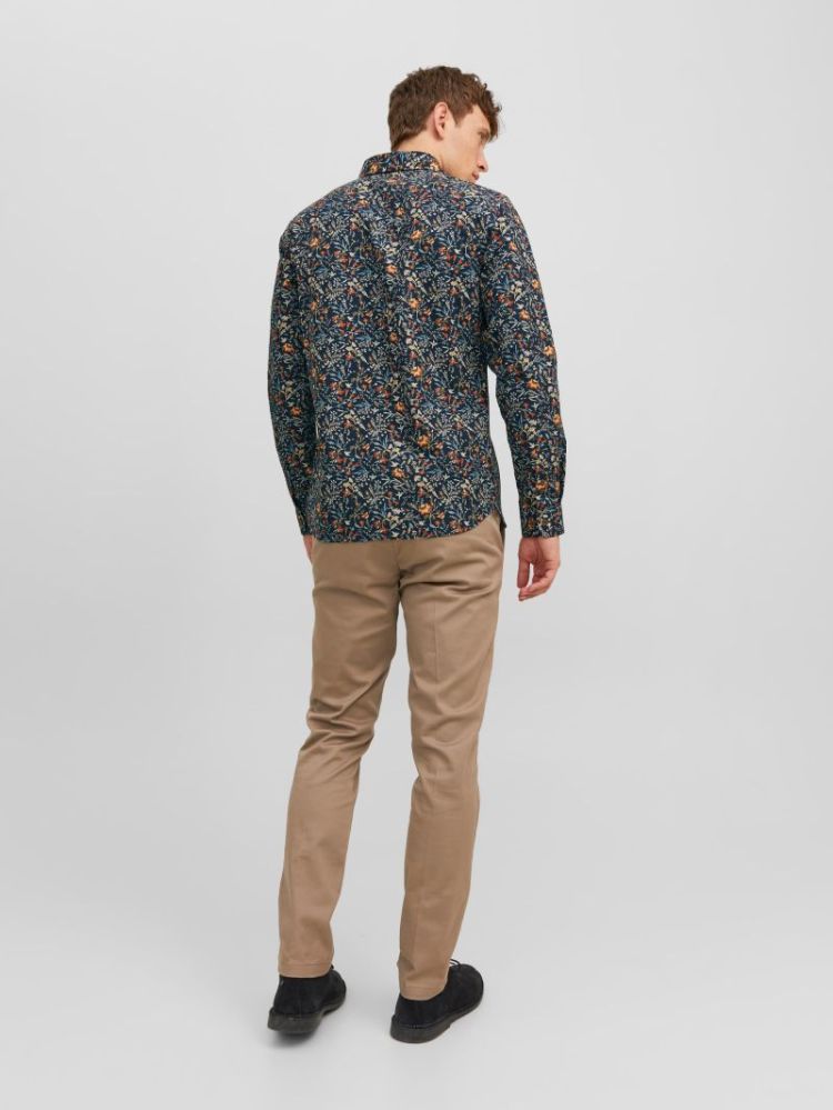 NAVY BLAZER